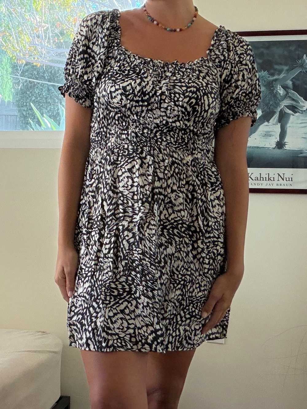 H&M Puff Sleeve Crinkled Smocked Bodice Mini Dress Tunic Top in Black & White